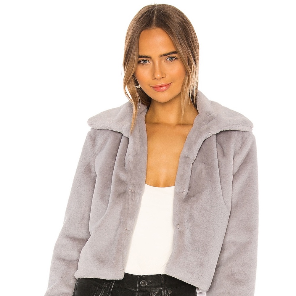 Superdown gray faux fur cropped jacket coat